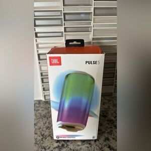 JBL Pulse 5 Speaker with LED Light Show